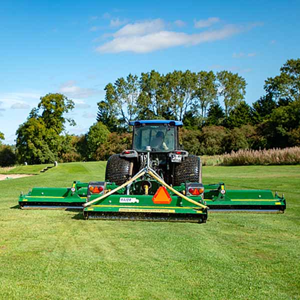 Major TDR20000 Roller Mower mowing grass in a golf club ireland